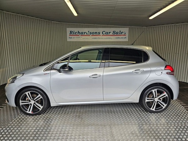 Used Peugeot 208 2016 for sale - 75630514: Photo 7