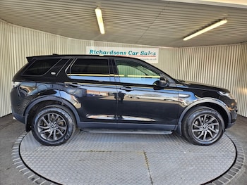 Used Land Rover Discovery Sport 2017 for sale - 78111168: Photo