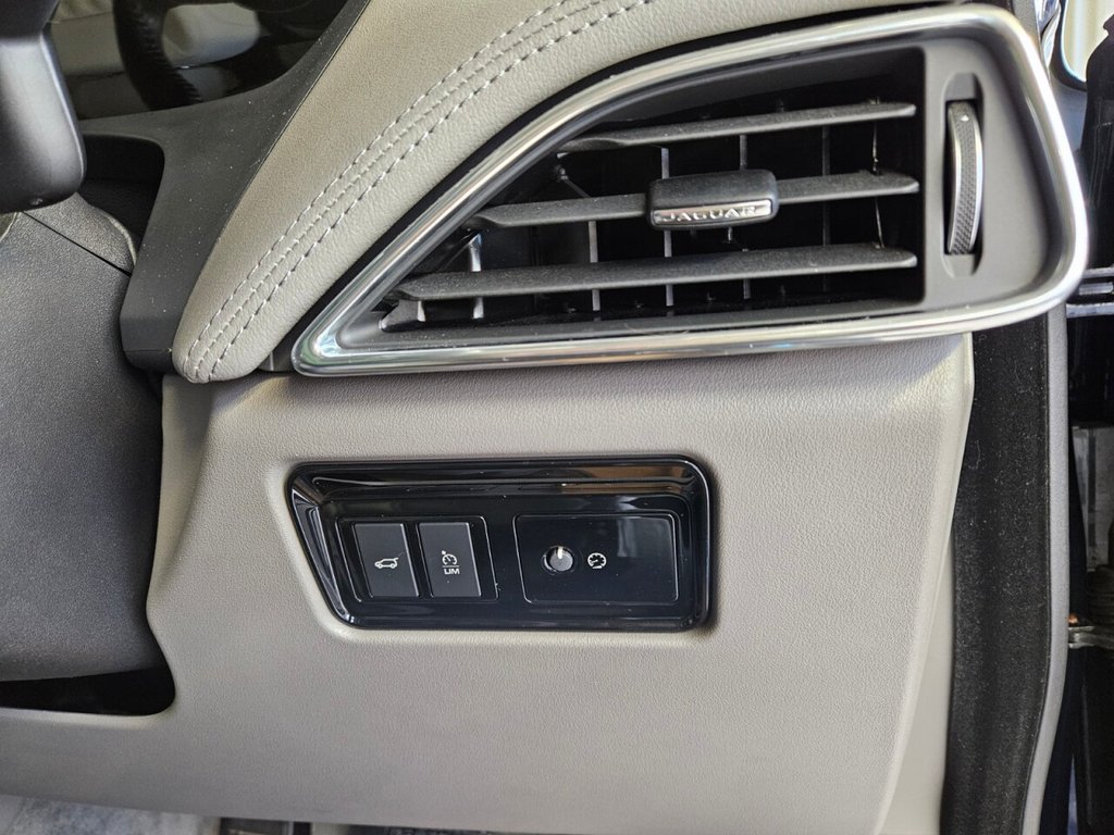 Used Jaguar F-Pace 2020 for sale - 77227018: Photo 17