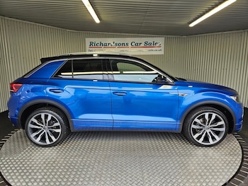 Used Volkswagen T-Roc 2022 for sale - 76686373: Photo