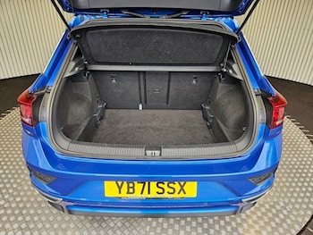 Used Volkswagen T-Roc 2022 for sale - 76686373: Photo