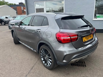Used Mercedes-Benz GLA 2020 for sale - 79371050: Photo
