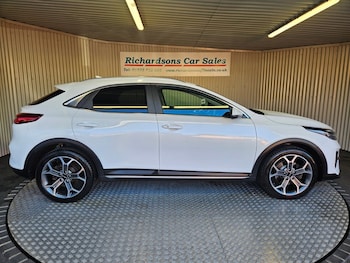 Used Kia XCeed 2022 for sale - 76210526: Photo 2