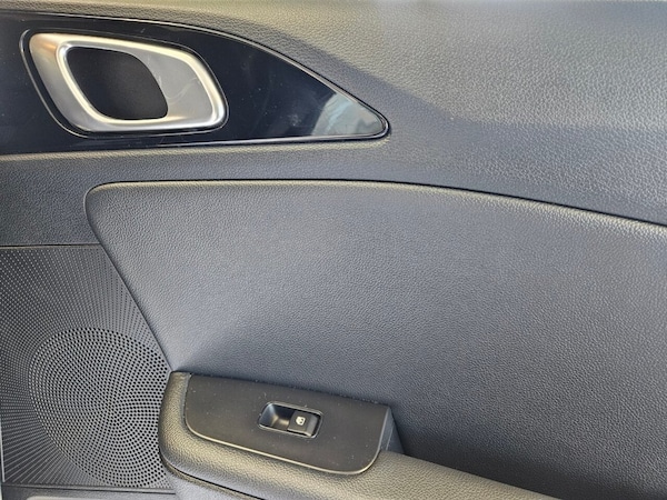 Used Kia XCeed 2022 for sale - 76210526: Photo 32