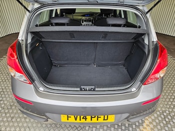 Used Hyundai i20 2014 for sale - 75654623: Photo