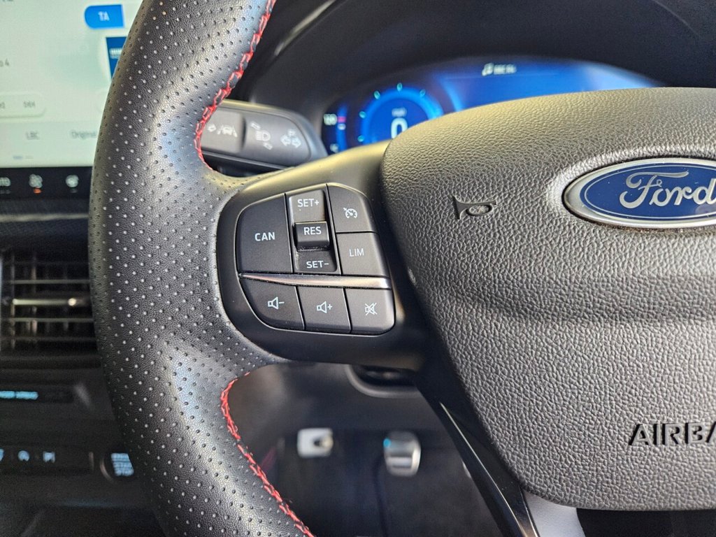 Used Ford Focus 2023 for sale - 76570282: Photo 16