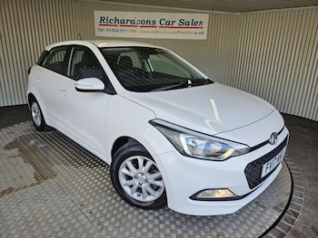 Used Hyundai i20 2017 for sale - 78657820: Photo