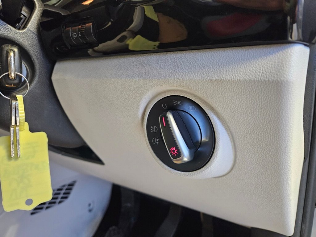 Used Volkswagen up! 2014 for sale - 77089289: Photo 18