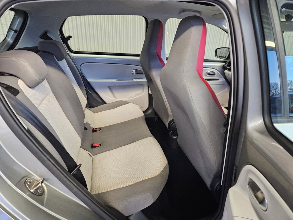 Used Volkswagen up! 2014 for sale - 77089289: Photo 24