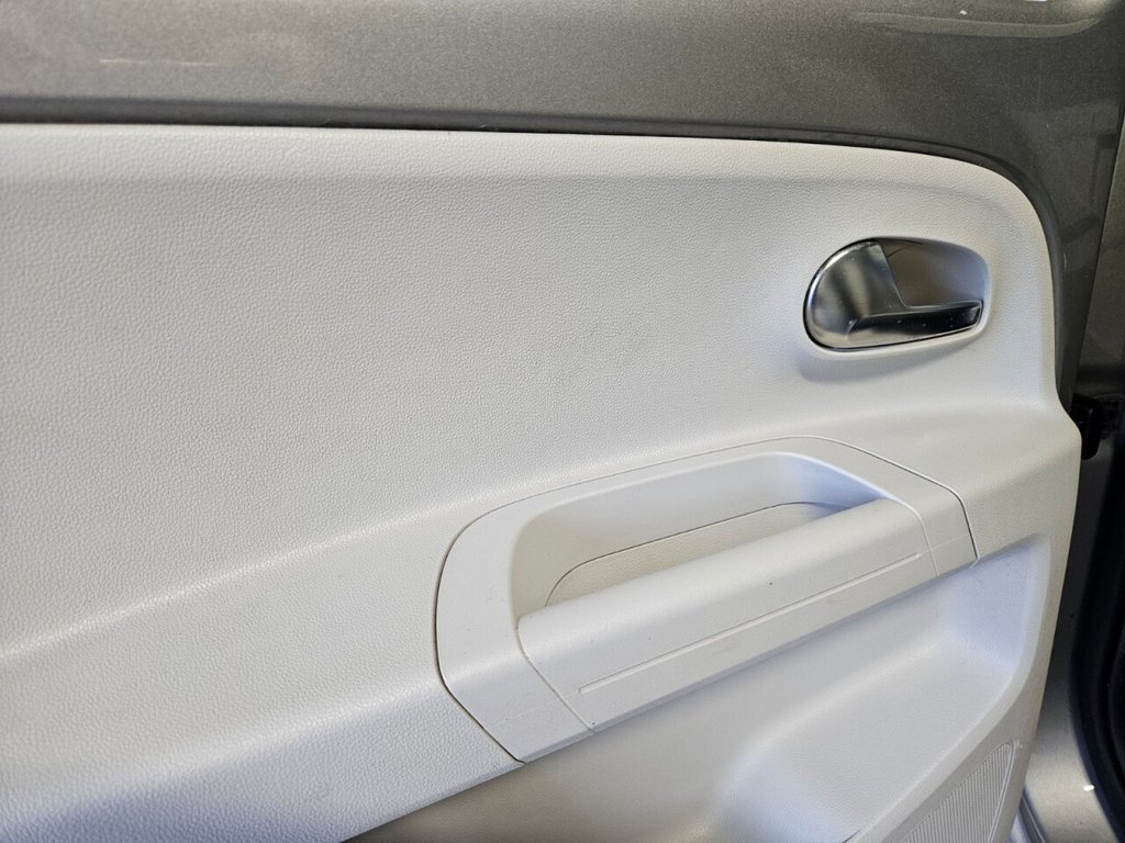 Used Volkswagen up! 2014 for sale - 77089289: Photo 30