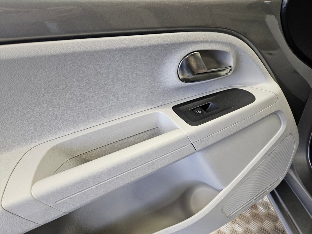 Used Volkswagen up! 2014 for sale - 77089289: Photo 34