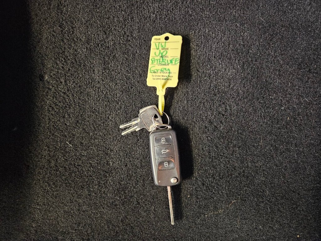 Used Volkswagen up! 2014 for sale - 77089289: Photo 36