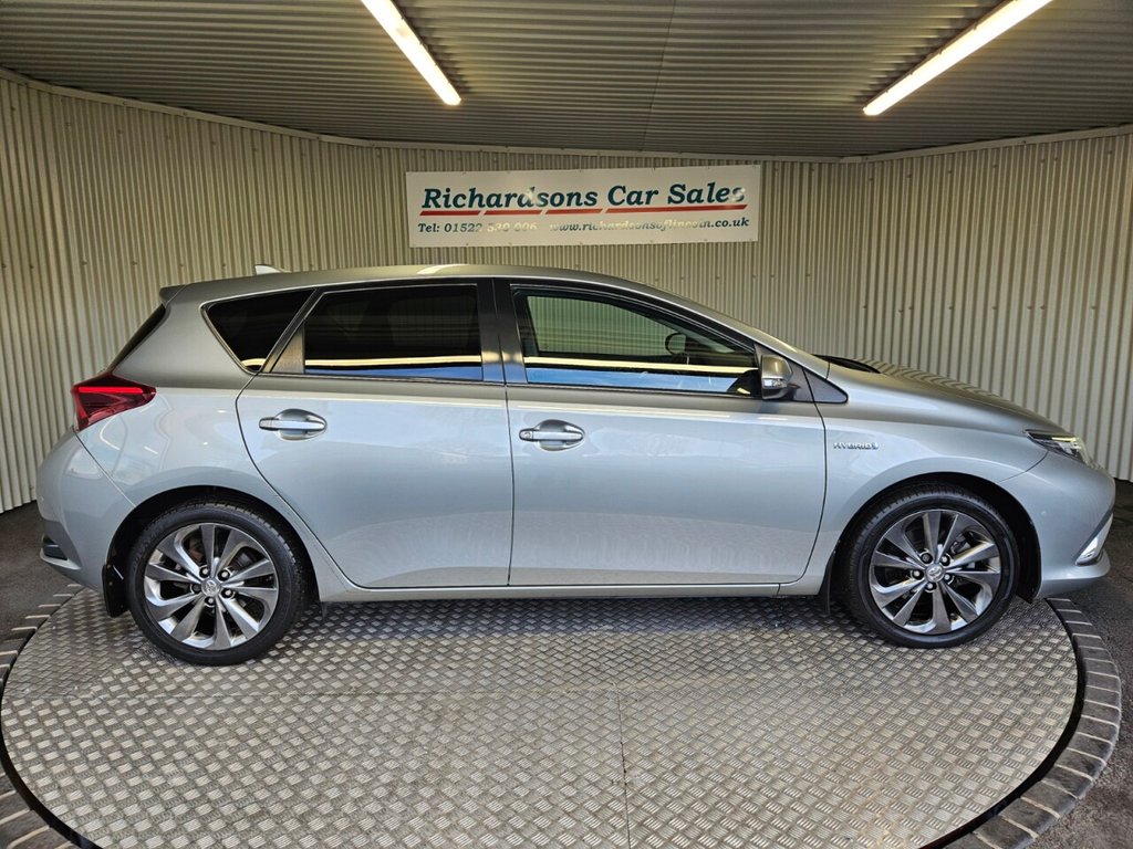 Used Toyota Auris 2016 for sale - 76686205: Photo 2