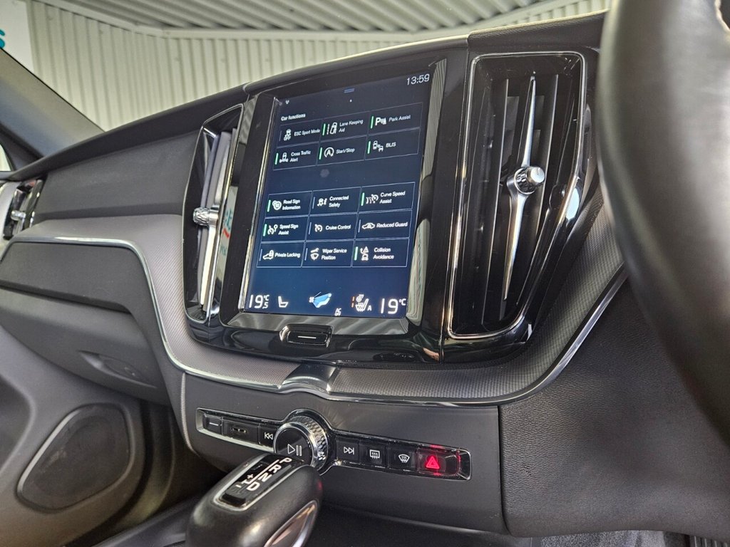 Used Volvo XC60 2020 for sale - 77227232: Photo 26