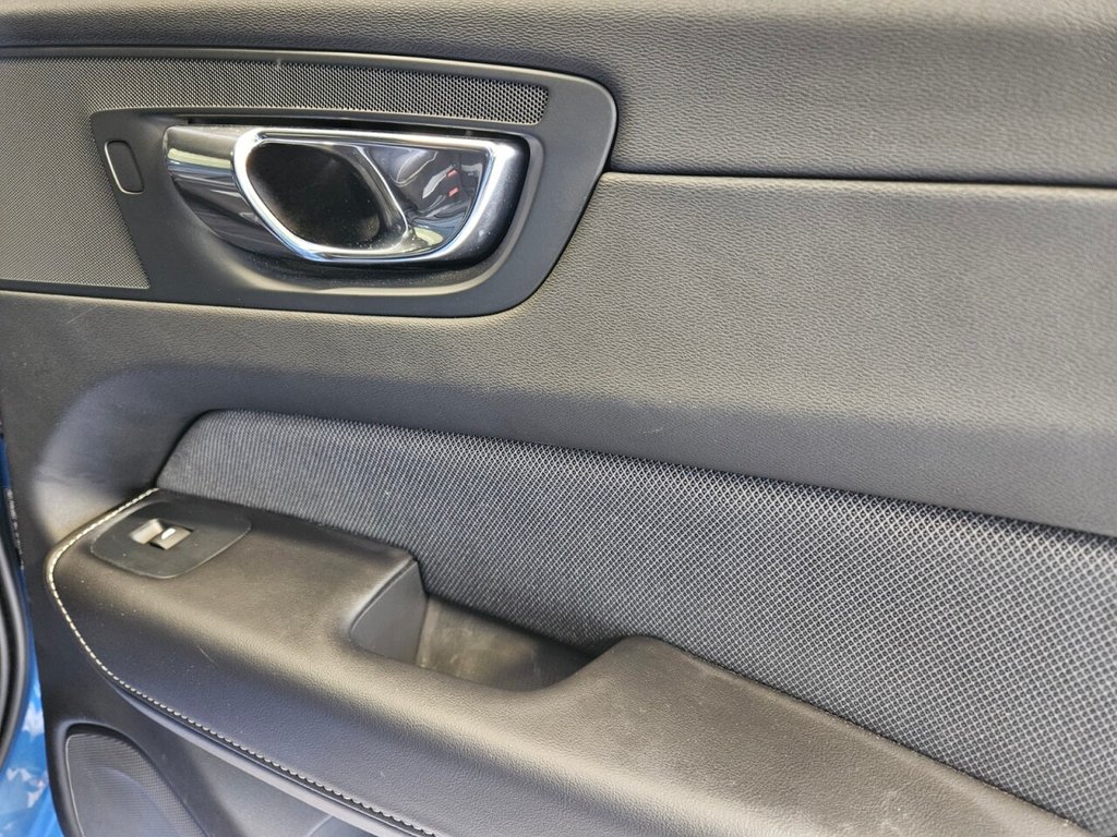 Used Volvo XC60 2020 for sale - 77227232: Photo 37