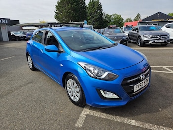 Used Hyundai i30 2016 for sale - 79550975: Photo