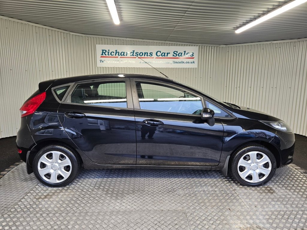 Used Ford Fiesta 2010 for sale - 77464146: Photo 2
