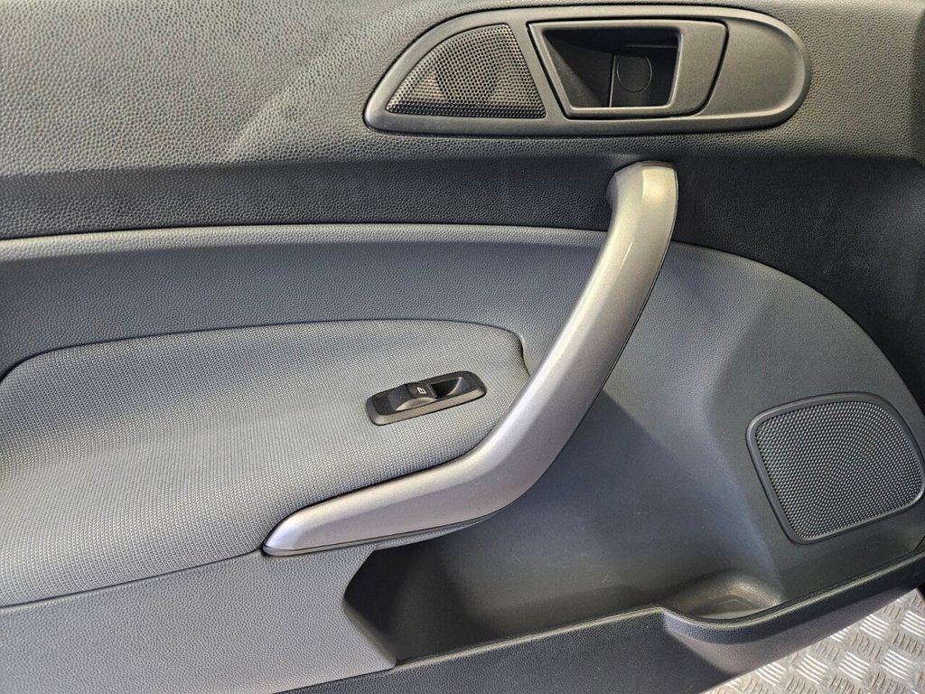 Used Ford Fiesta 2010 for sale - 77464146: Photo 22