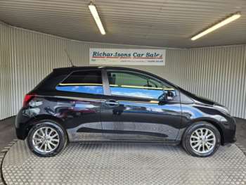 Used Toyota Yaris 2016 for sale - 74733510: Photo