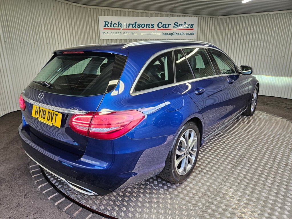 Used Mercedes-Benz C Class 2018 for sale - 76632430: Photo 3