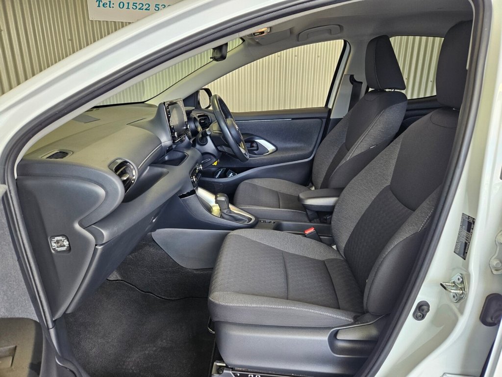 Used Toyota Yaris 2021 for sale - 78110689: Photo 37