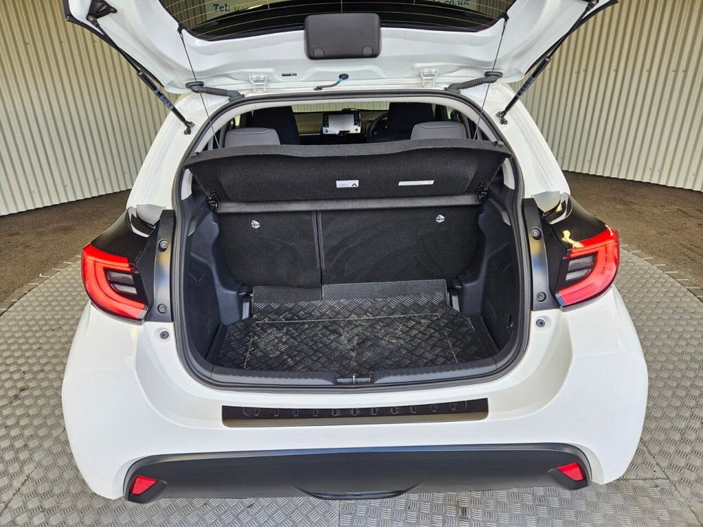 Used Toyota Yaris 2021 for sale - 78110689: Photo 5