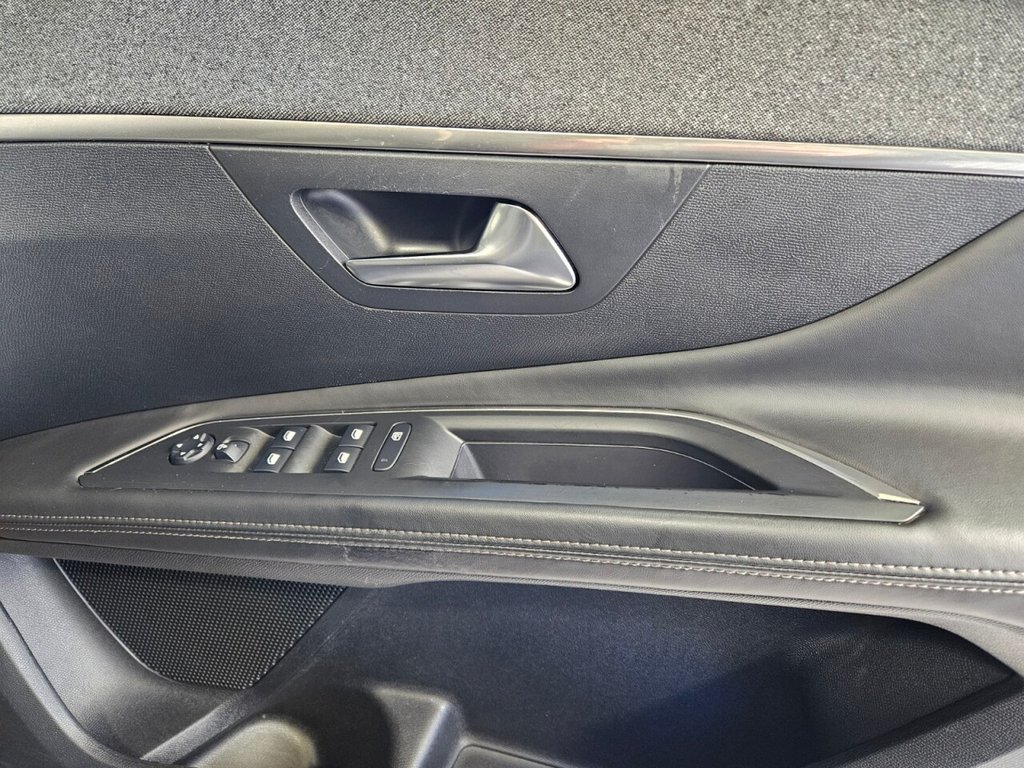 Used Peugeot 3008 2017 for sale - 77436695: Photo 28
