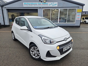 Used Hyundai i10 2017 for sale - 76510184: Photo