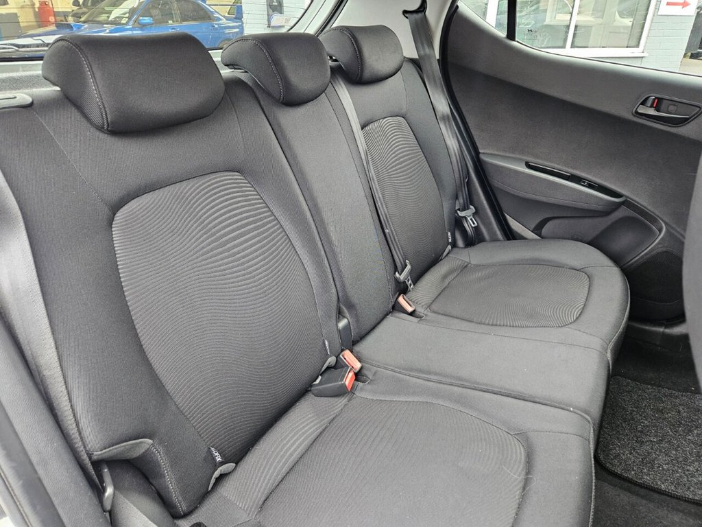 Used Hyundai i10 2017 for sale - 76510184: Photo 5