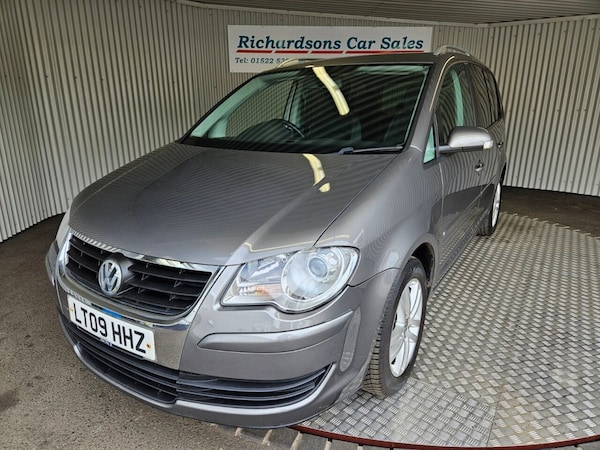 Used Volkswagen Touran 2009 for sale - 75307194: Photo 8