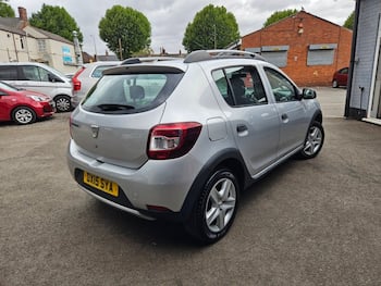 Used Dacia Sandero Stepway 2015 for sale - 79550983: Photo
