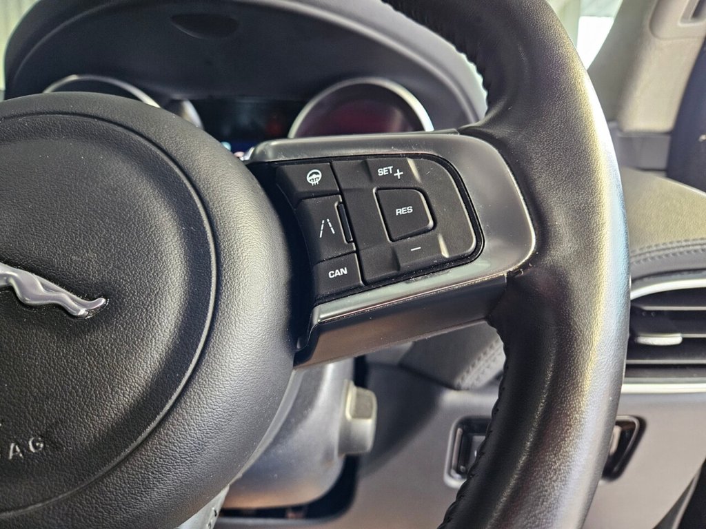 Used Jaguar F-Pace 2020 for sale - 77780441: Photo 17