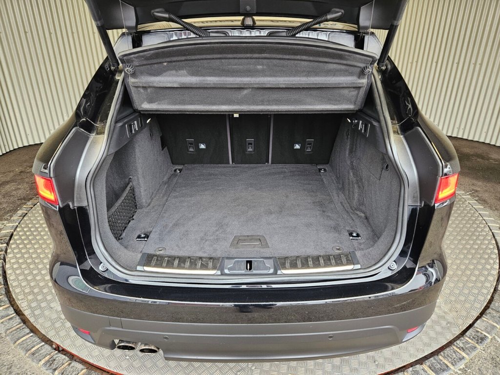 Used Jaguar F-Pace 2020 for sale - 77780441: Photo 5