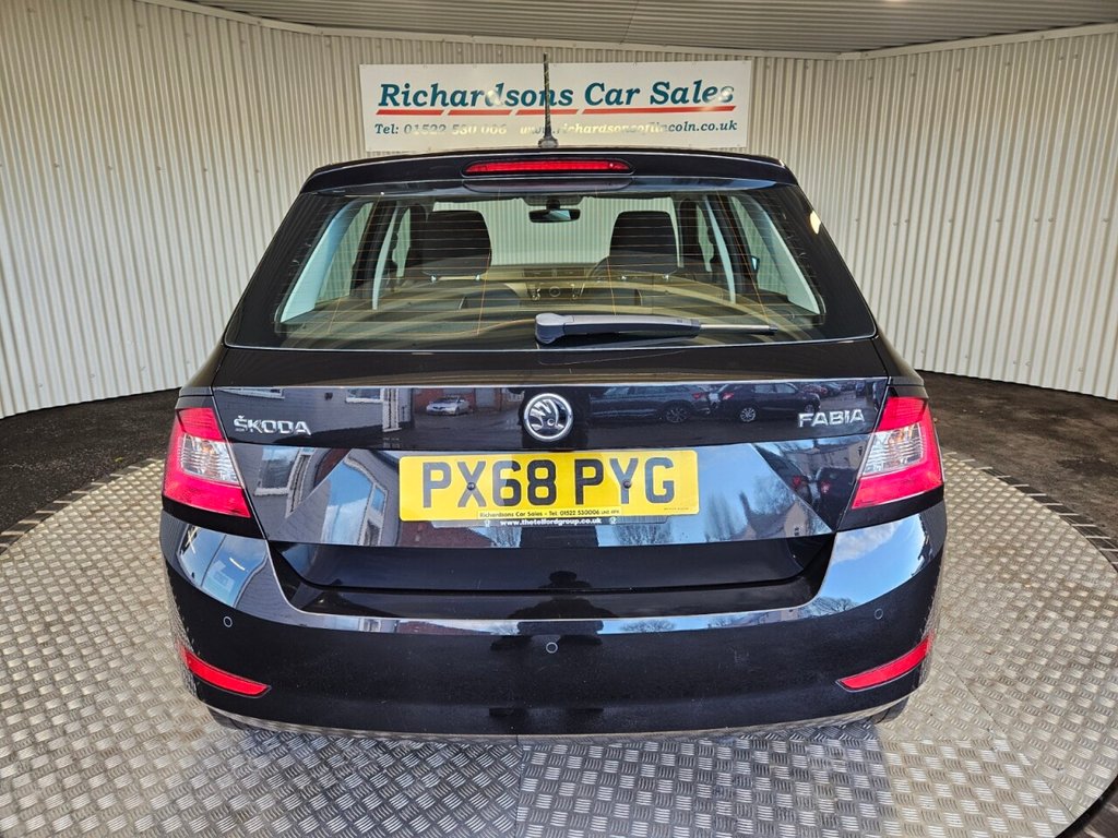 Used Skoda Fabia 2018 for sale - 76686341: Photo 4