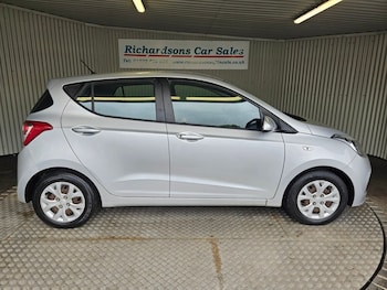 Used Hyundai i10 2014 for sale - 79385242: Photo