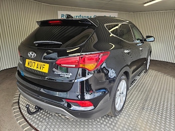 Used Hyundai Santa Fe 2017 for sale - 75716275: Photo