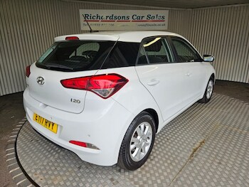 Used Hyundai i20 2017 for sale - 78487744: Photo