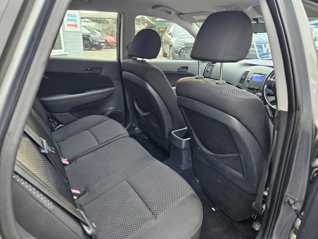Used Hyundai i30 2010 for sale - 76482509: Photo 11
