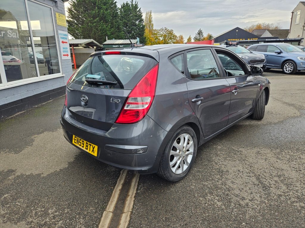 Used Hyundai i30 2010 for sale - 76482509: Photo 2