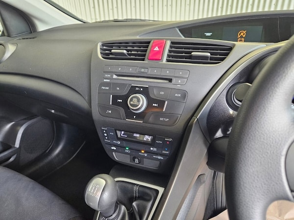 Used Honda Civic 2012 for sale - 76223910: Photo 15