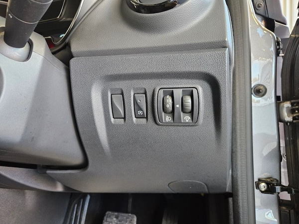 Used Renault Captur 2019 for sale - 76291730: Photo 28