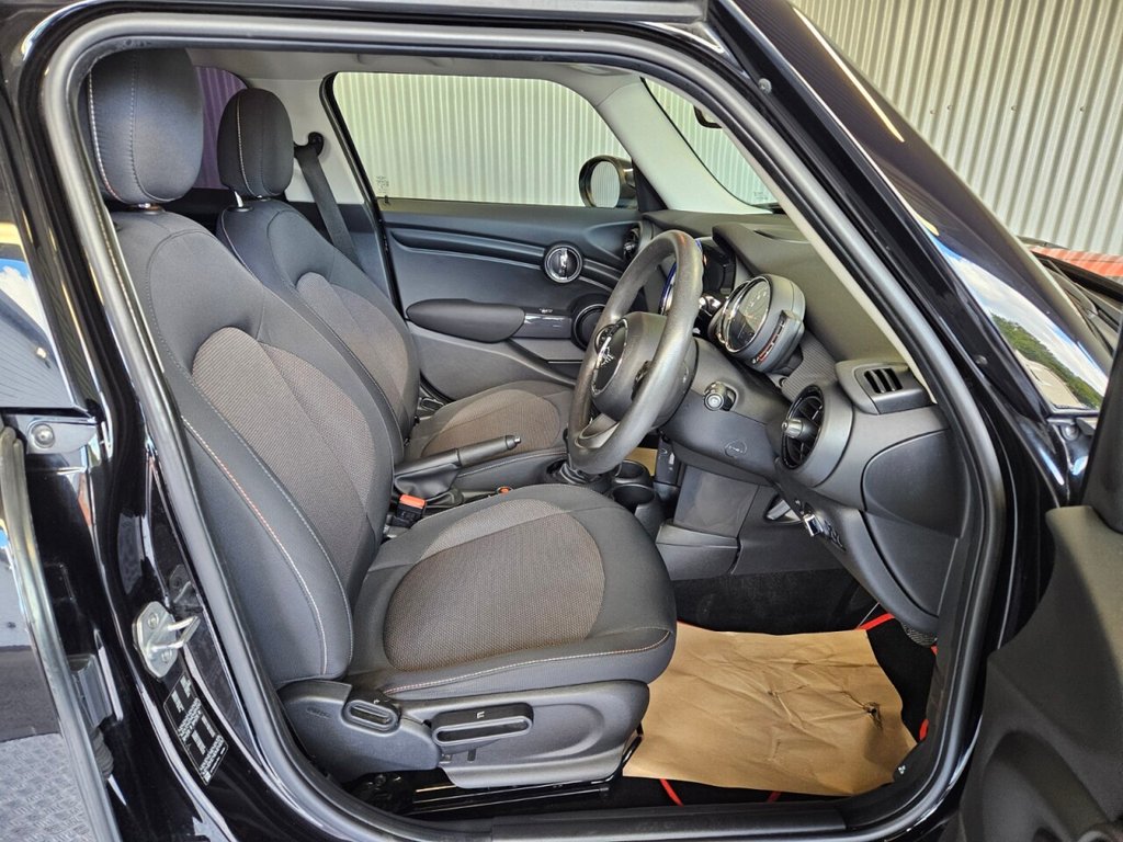 Used MINI Hatch 2018 for sale - 76068906: Photo 28