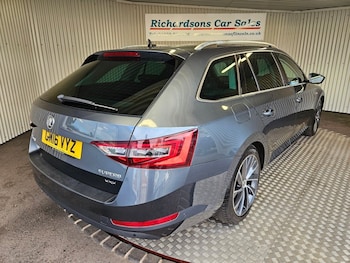 Used Skoda Superb 2016 for sale - 76582546: Photo