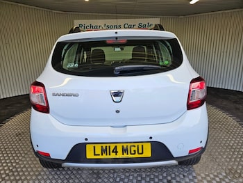Used Dacia Sandero Stepway 2014 for sale - 76821013: Photo