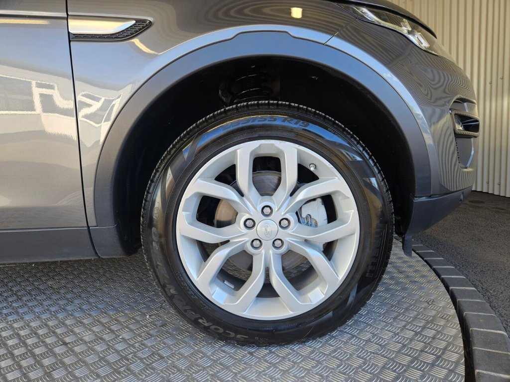 Used Land Rover Discovery Sport 2018 for sale - 76039437: Photo 12