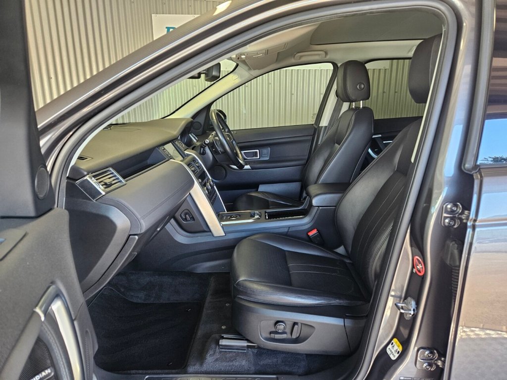 Used Land Rover Discovery Sport 2018 for sale - 76039437: Photo 38