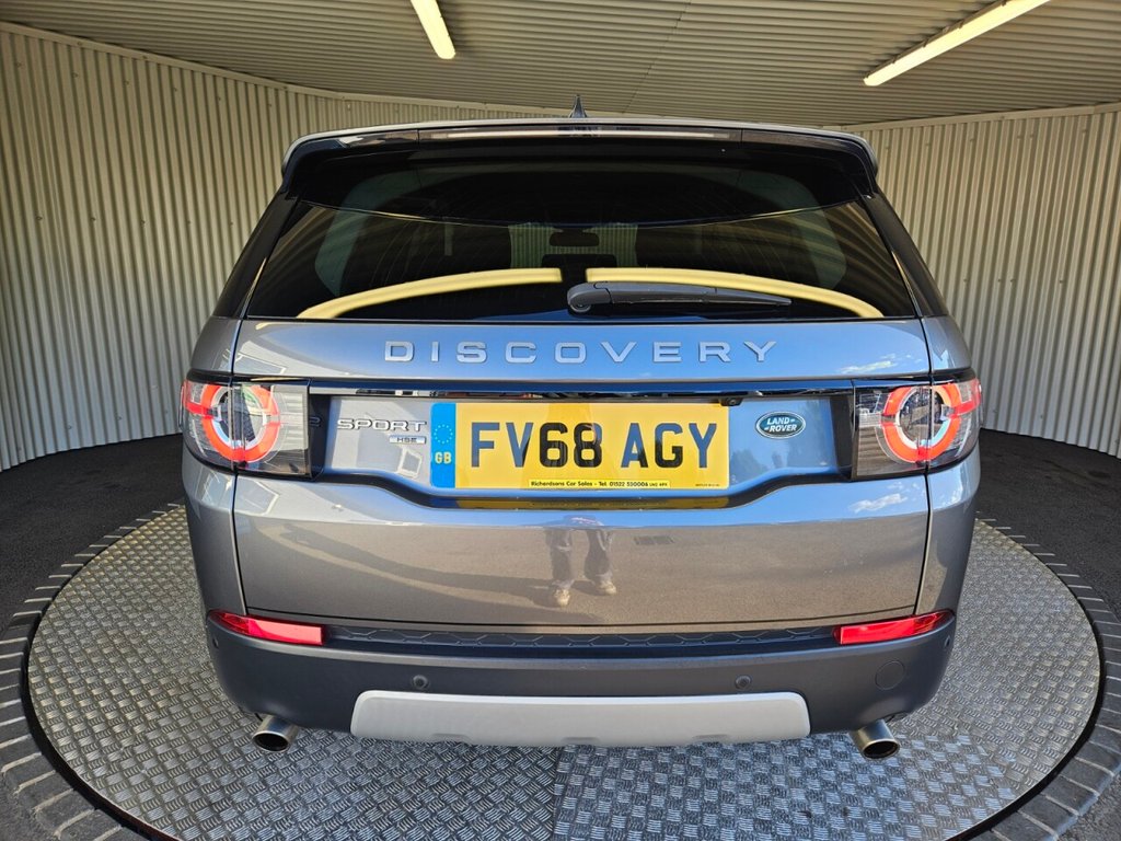 Used Land Rover Discovery Sport 2018 for sale - 76039437: Photo 4