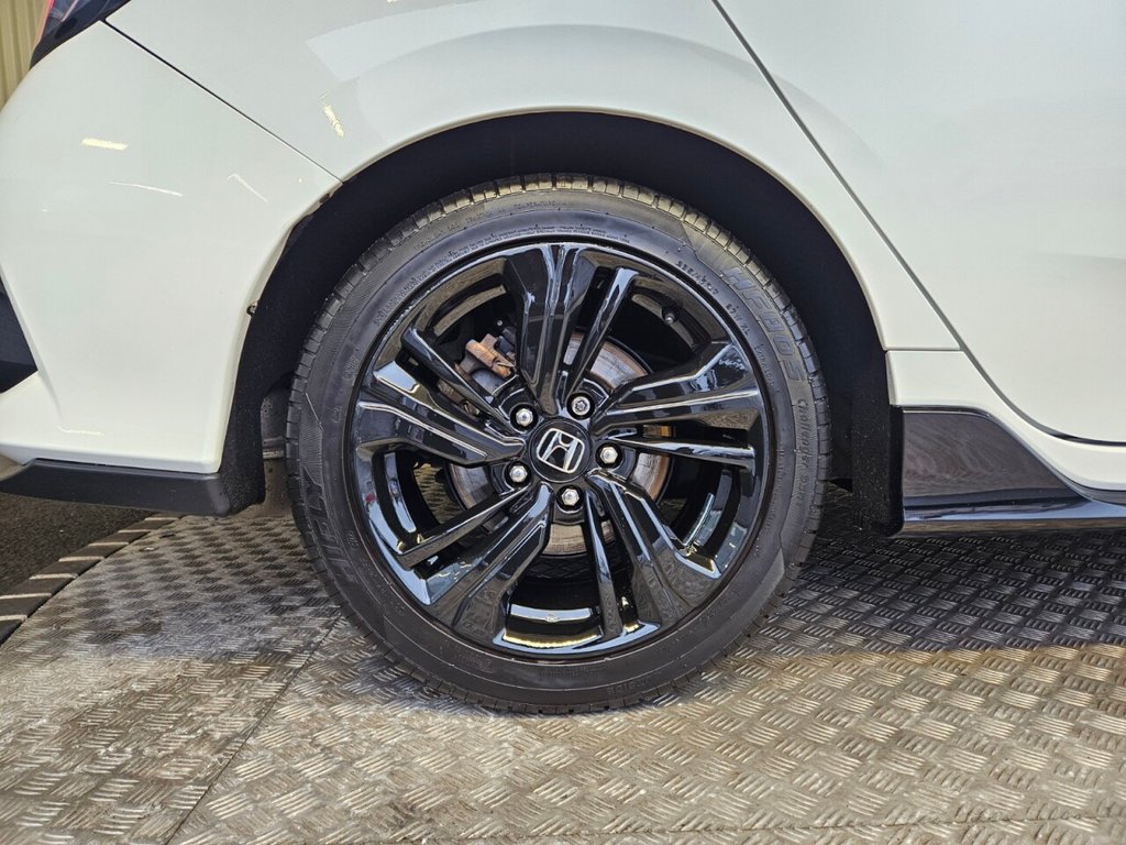 Used Honda Civic 2018 for sale - 77276326: Photo 11