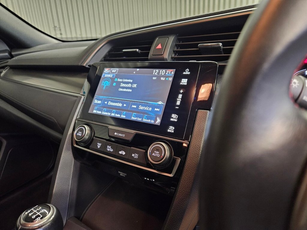 Used Honda Civic 2018 for sale - 77276326: Photo 18