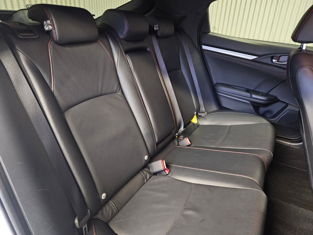 Used Honda Civic 2018 for sale - 77276326: Photo 28